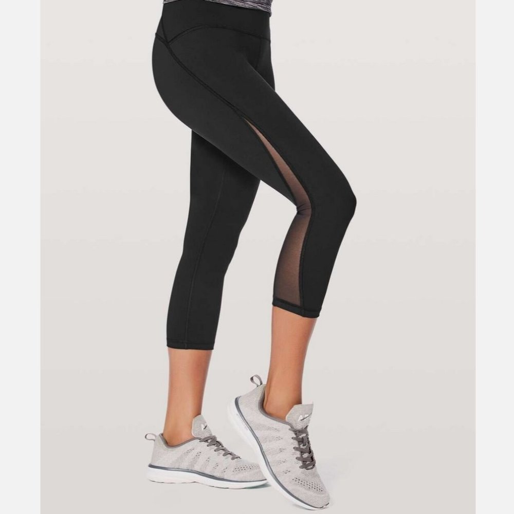 Lululemon Women Train Times Crop 17" - Black - Size 8
